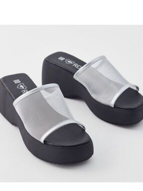 Rocket Dog UO Platform Mesh Slide Sandals in Black and Silver
